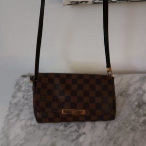 Lightly Used Louis Vuitton Favorite Handbag Damier MM